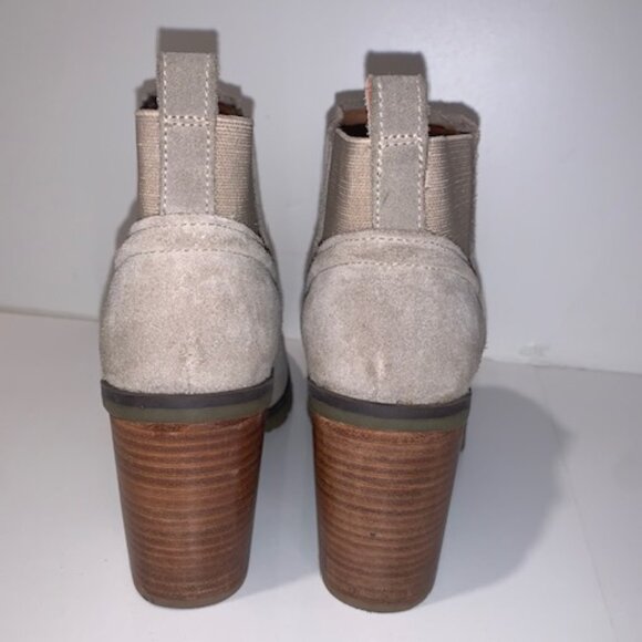 🤎✨ Crevo “Charliee” Beige Boots – Size 7.5, Classic and Neutral ✨🤎 - Picture 4 of 12